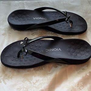 Vionic Bella II Sandals